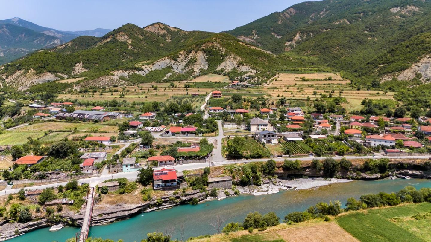 PërmetBujtina Lumo & Pool别墅 外观 照片